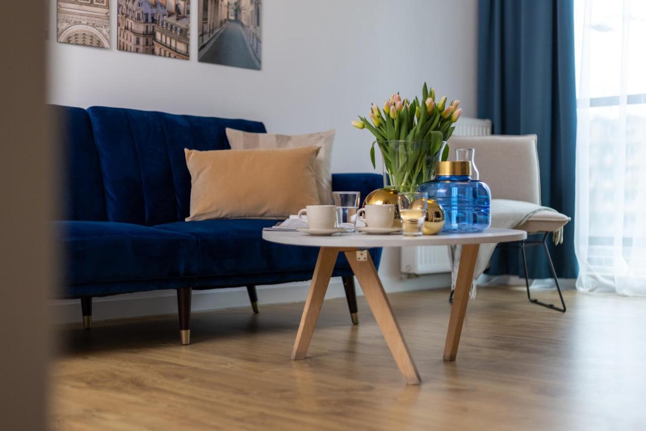 Deluxe Apartments By The Railway Station Wroclaw - Parking W Cenie — Photos 2